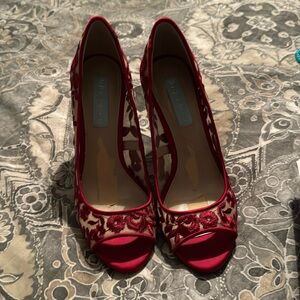 Betsy Johnson lace pumps